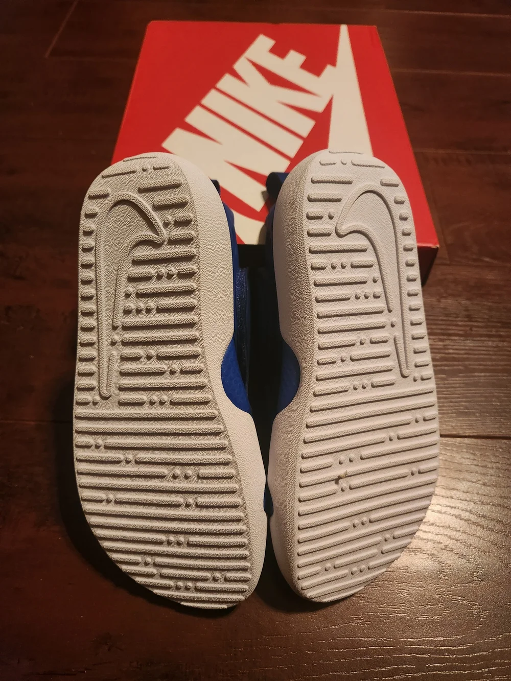 NIKE Sunray Protect 4